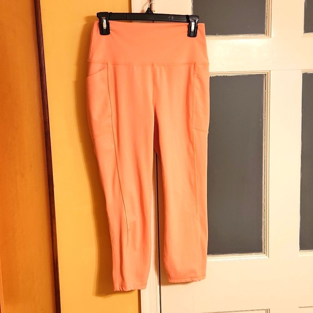 Spyder Active Women's Peach-Coral Orange Cropped Athletic Leggings Size M